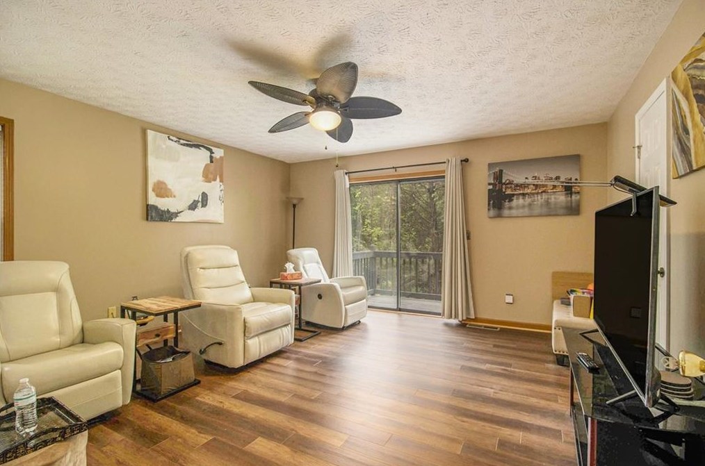 3883 Johnson Dr, Lithonia GA 30039-8446 exterior