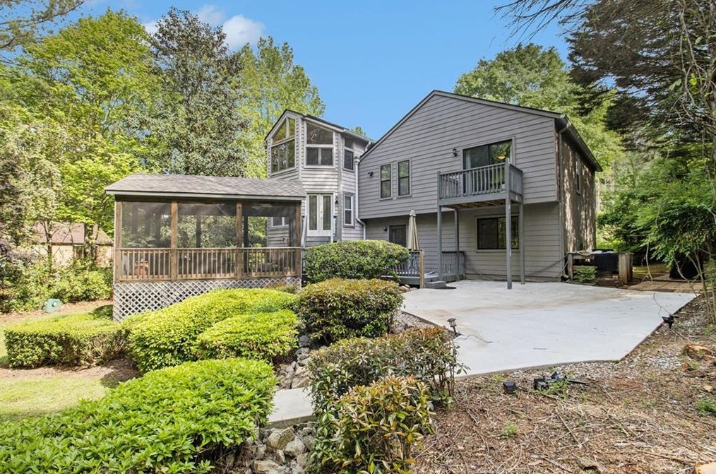 3883 Johnson Dr, Lithonia GA 30039-8446 exterior