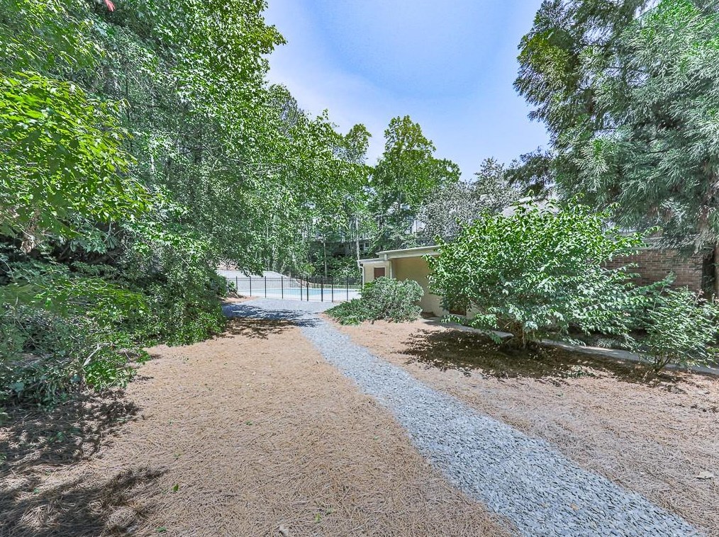 3028 Vinings Ferry Dr, Atlanta GA  30339-4314 exterior