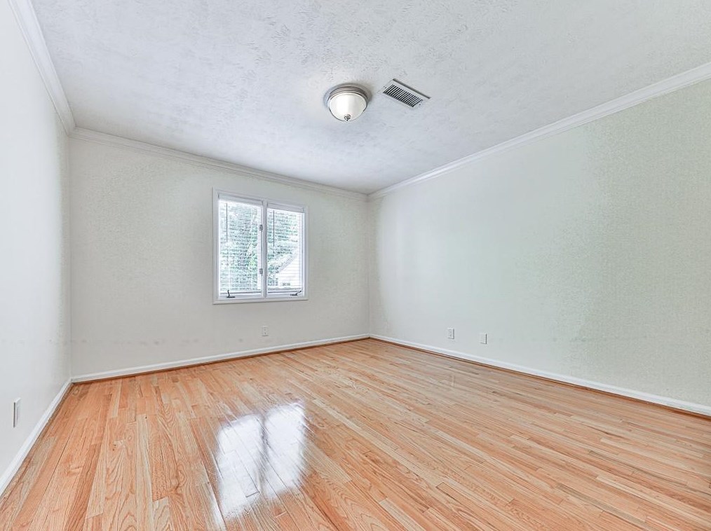 3028 Vinings Ferry Dr, Atlanta GA  30339-4314 exterior