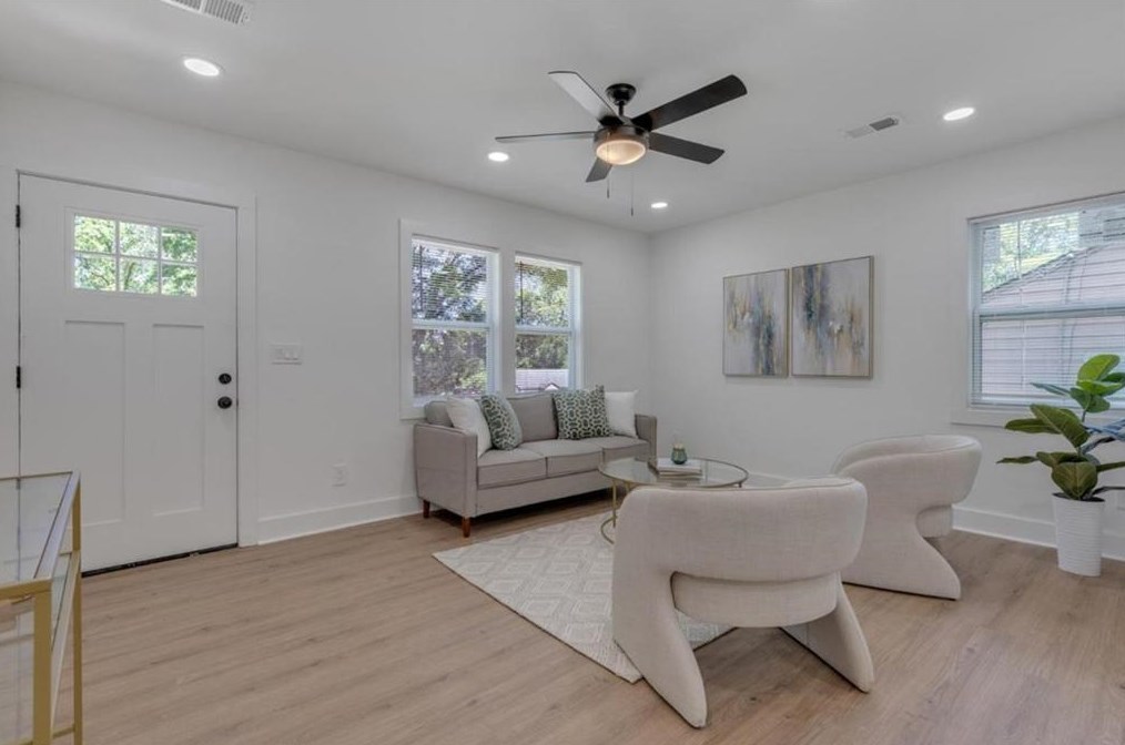 2484 Calvin Ave, Atlanta GA 30344-1001 exterior