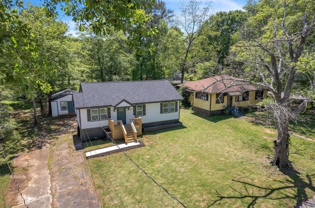 2484 Calvin Ave, Atlanta GA 30344-1001 exterior