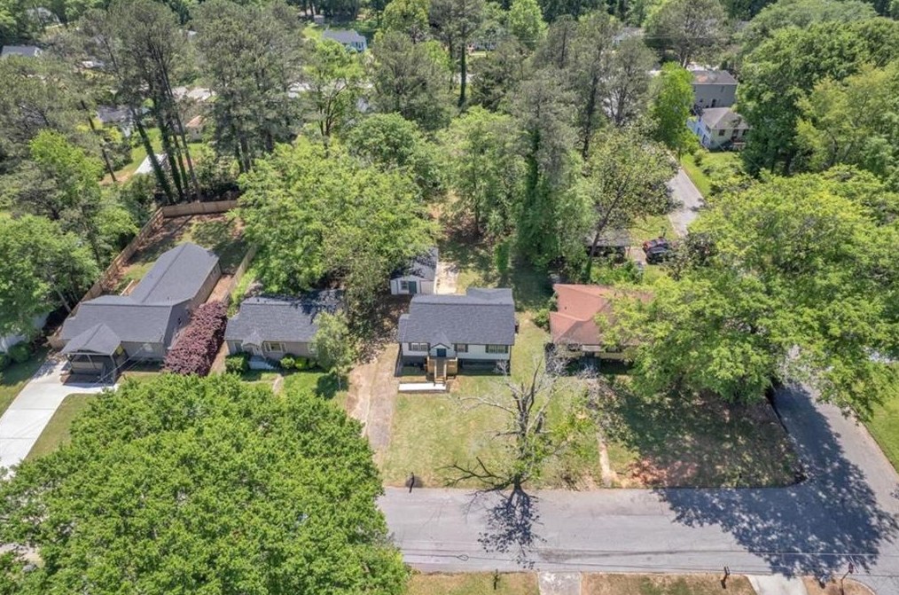 2484 Calvin Ave, Atlanta GA 30344-1001 exterior