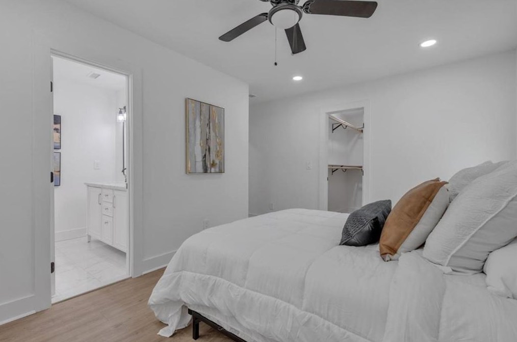 2484 Calvin Ave, Atlanta GA 30344-1001 exterior