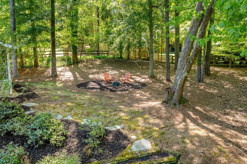 210 Sandtrap Way, Roswell GA  30076-3522 exterior