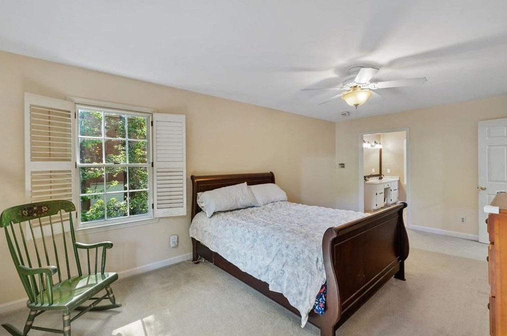 210 Sandtrap Way, Roswell GA  30076-3522 exterior