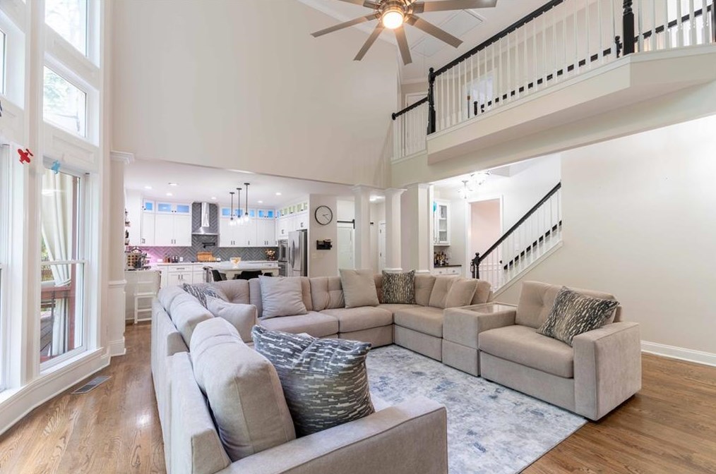 437 Rhodes House Dr, Suwanee GA  30024-6471 exterior