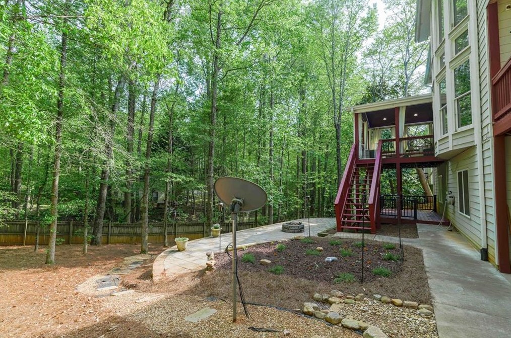 437 Rhodes House Dr, Suwanee GA  30024-6471 exterior
