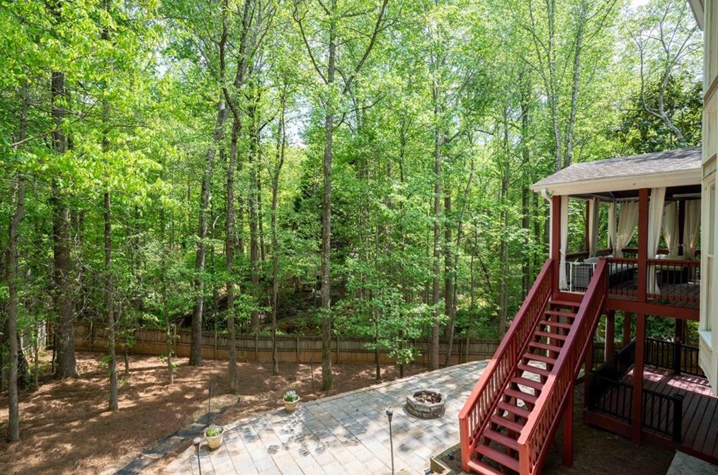 437 Rhodes House Dr, Suwanee GA  30024-6471 exterior