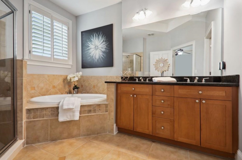 3613 Ashford Creek Dr, Atlanta GA  30319-5053 exterior