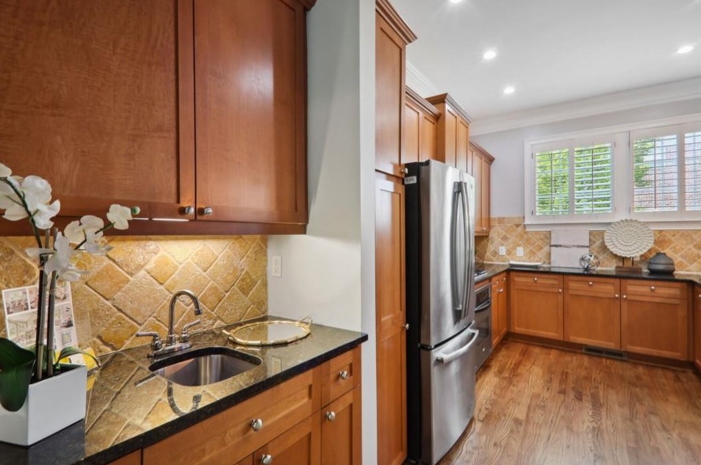 3613 Ashford Creek Dr, Atlanta GA  30319-5053 exterior