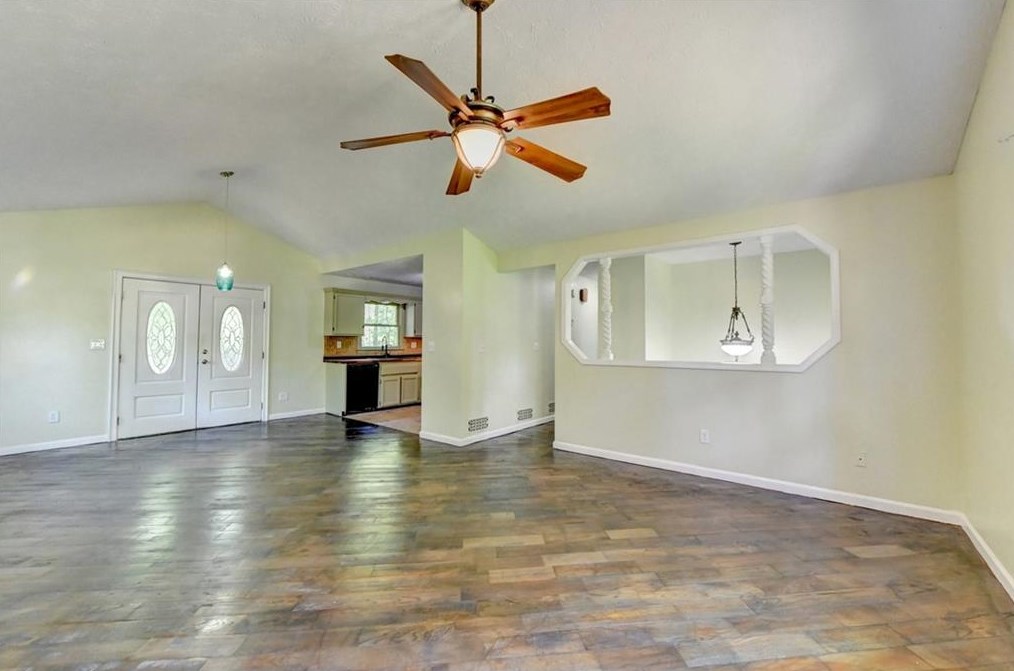 155 Hollyberry Dr, Dallas GA 30157-6110 exterior