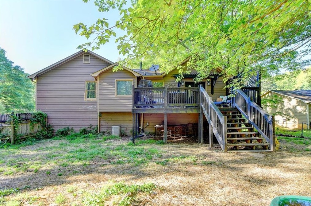 155 Hollyberry Dr, Dallas GA 30157-6110 exterior