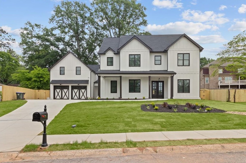 346 Crestview Cir, Roswell GA  30075-3823 exterior