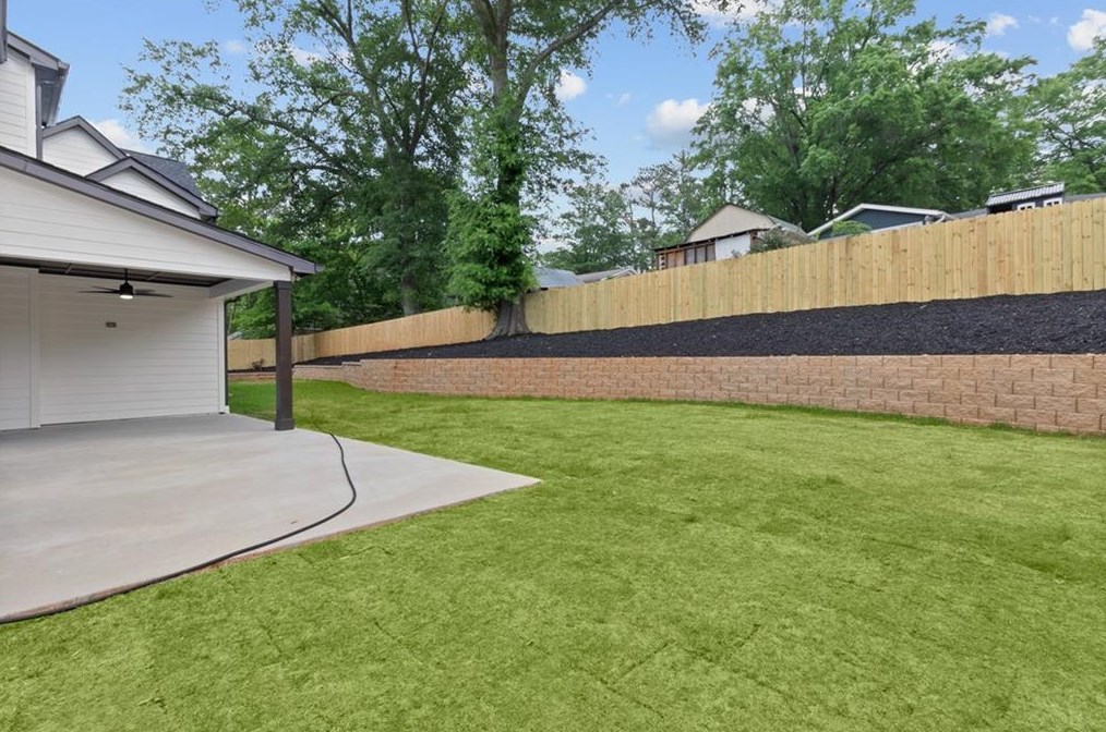 346 Crestview Cir, Roswell GA  30075-3823 exterior