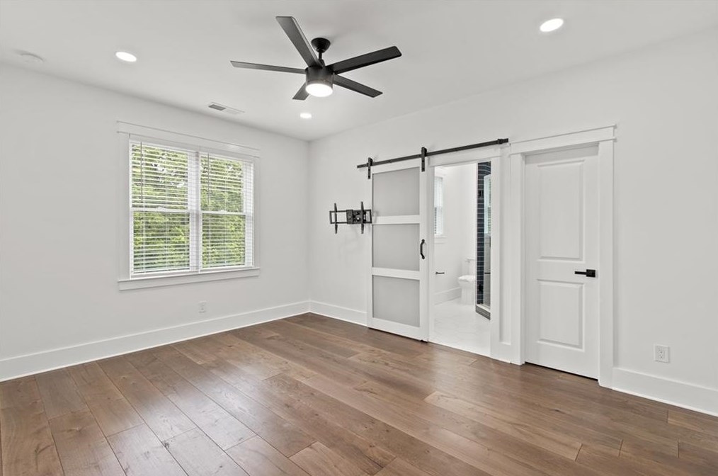 346 Crestview Cir, Roswell GA  30075-3823 exterior