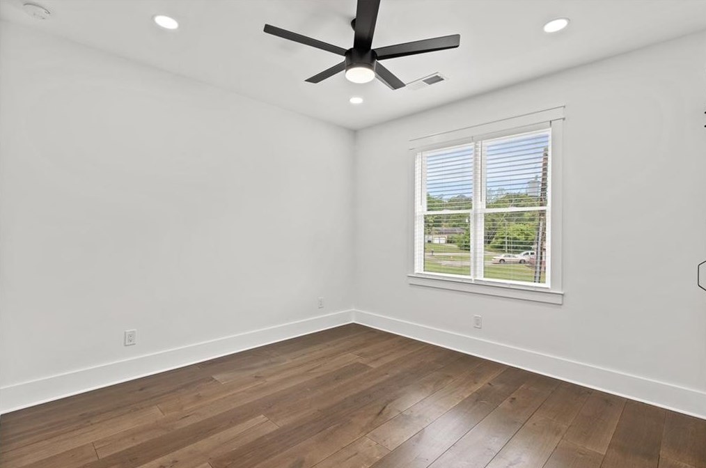 346 Crestview Cir, Roswell GA  30075-3823 exterior