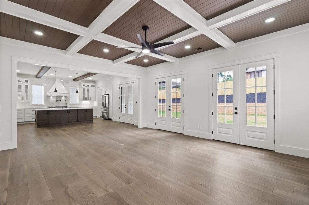 346 Crestview Cir, Roswell GA  30075-3823 exterior