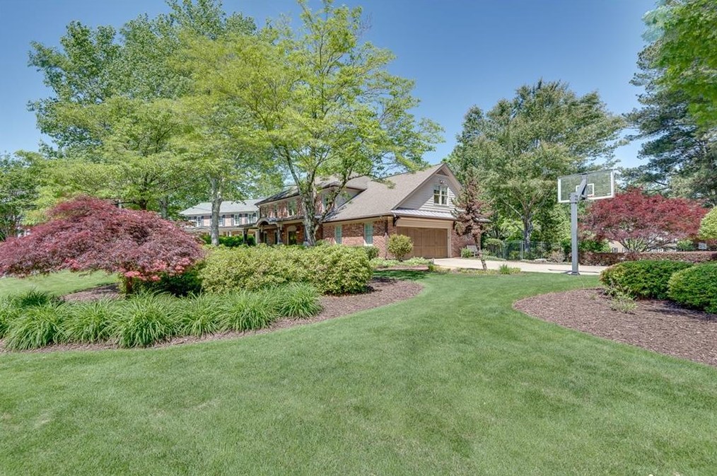 5276 Redfield Rd, Atlanta GA 30338-3722 exterior