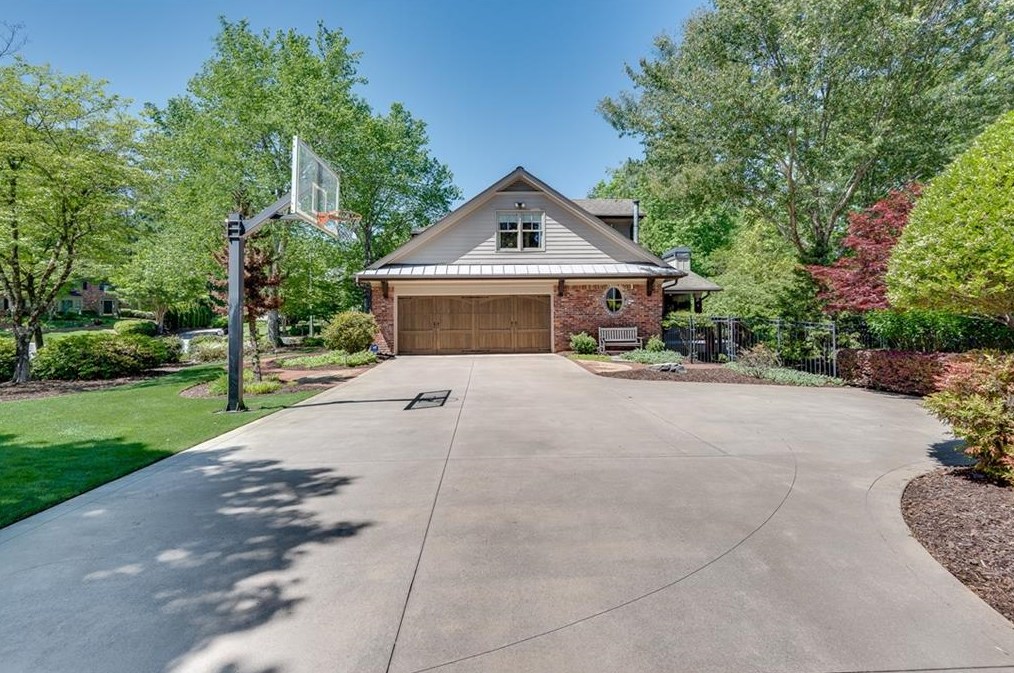 5276 Redfield Rd, Atlanta GA 30338-3722 exterior