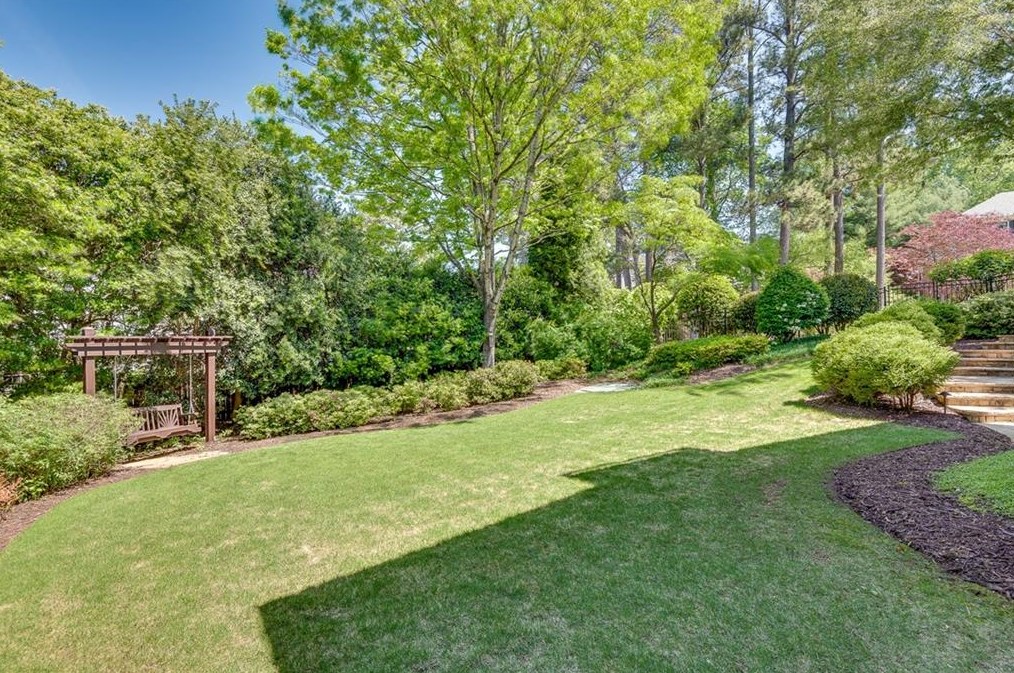 5276 Redfield Rd, Atlanta GA 30338-3722 exterior