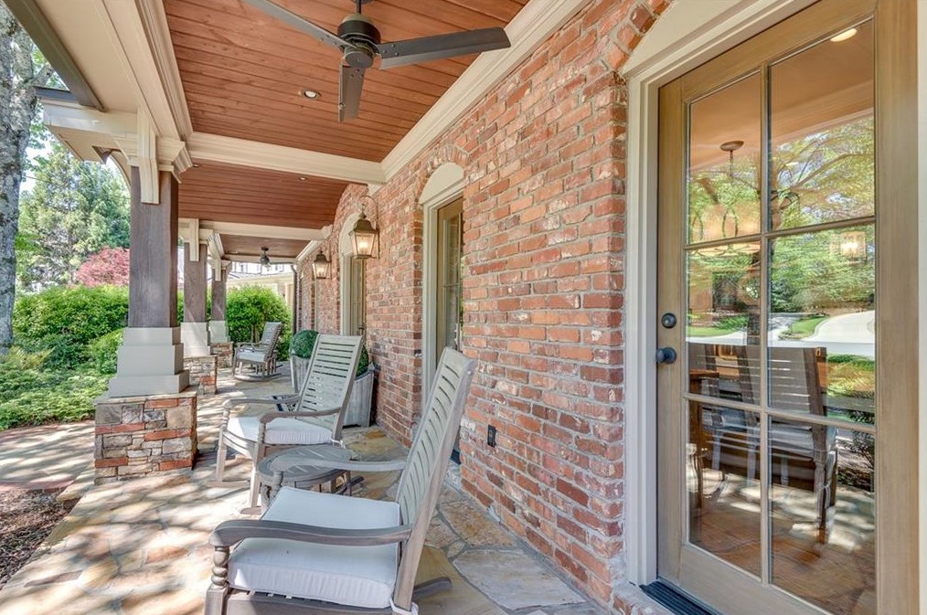 5276 Redfield Rd, Atlanta GA 30338-3722 exterior