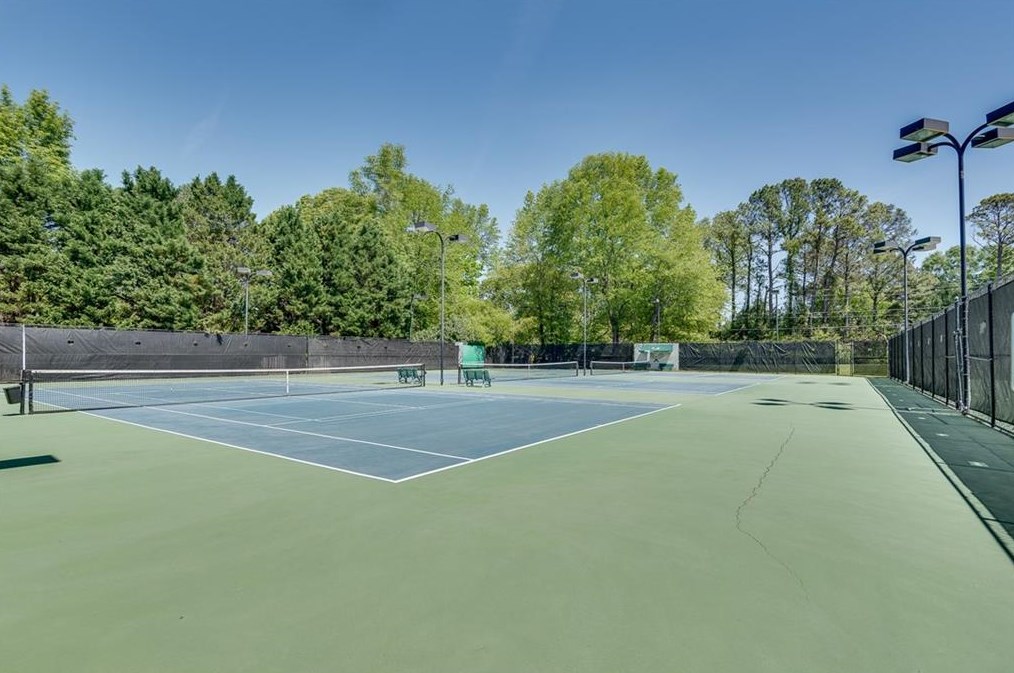 5276 Redfield Rd, Atlanta GA 30338-3722 exterior