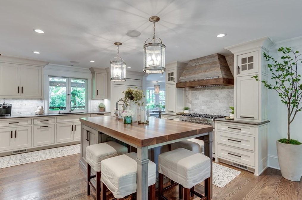 5276 Redfield Rd, Atlanta GA 30338-3722 exterior