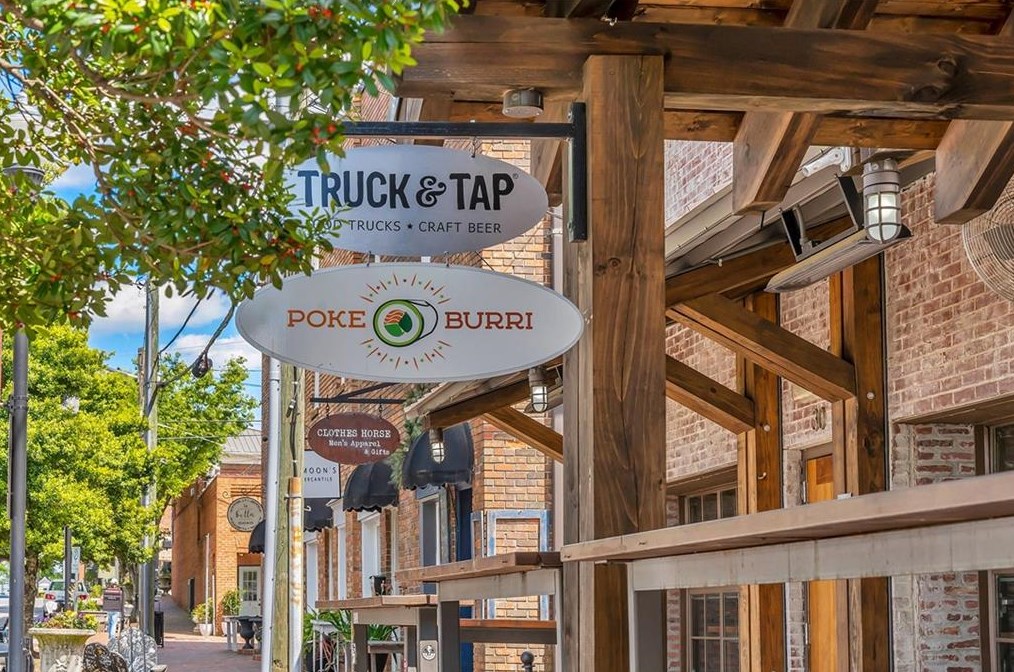 712 Nottaway Ln, Alpharetta GA 30009-2287 exterior