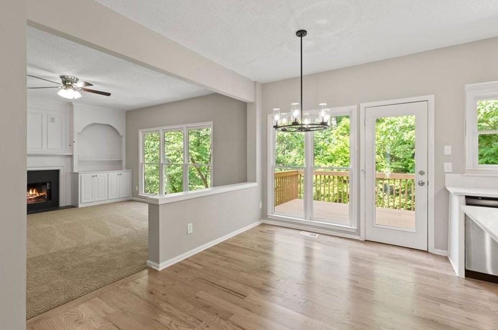 11115 Glenbarr Dr, Duluth GA 30097-7898 exterior