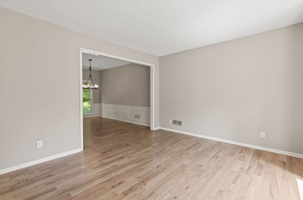 11115 Glenbarr Dr, Duluth GA 30097-7898 exterior