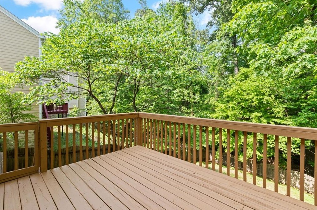 11115 Glenbarr Dr, Duluth GA 30097-7898 exterior