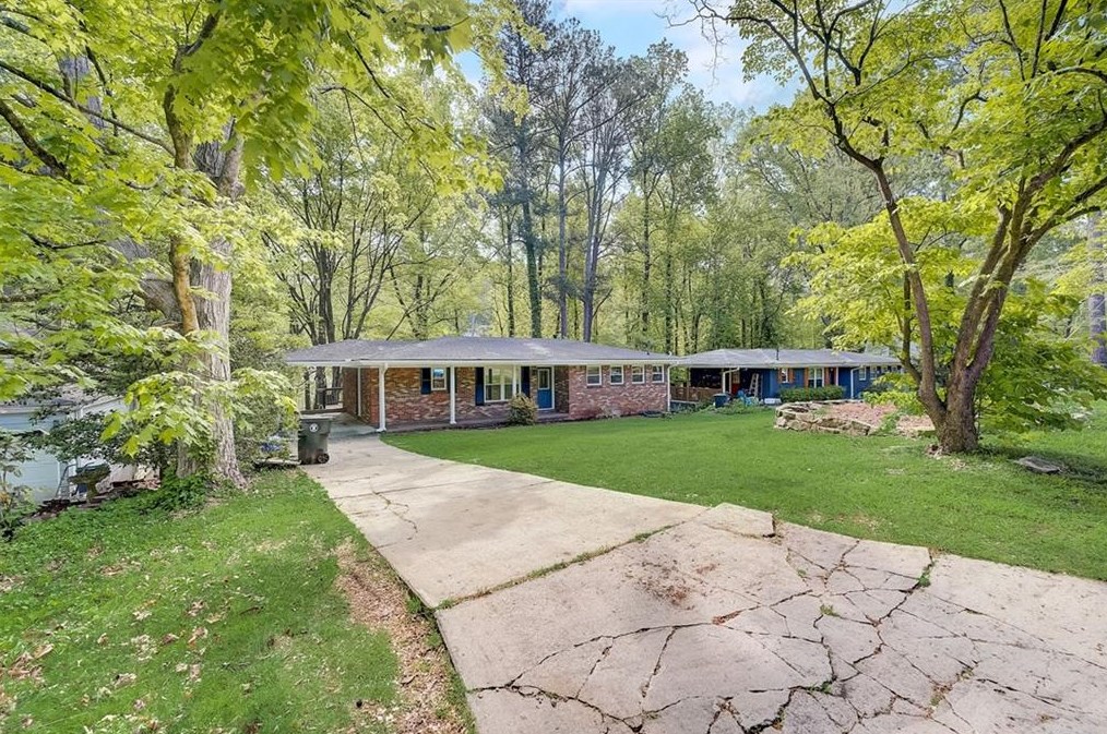 2493 Woodacres Rd, Atlanta GA  30345-1640 exterior