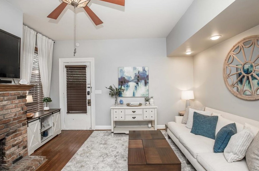 952 Myrtle St, Atlanta GA  30309-4147 exterior