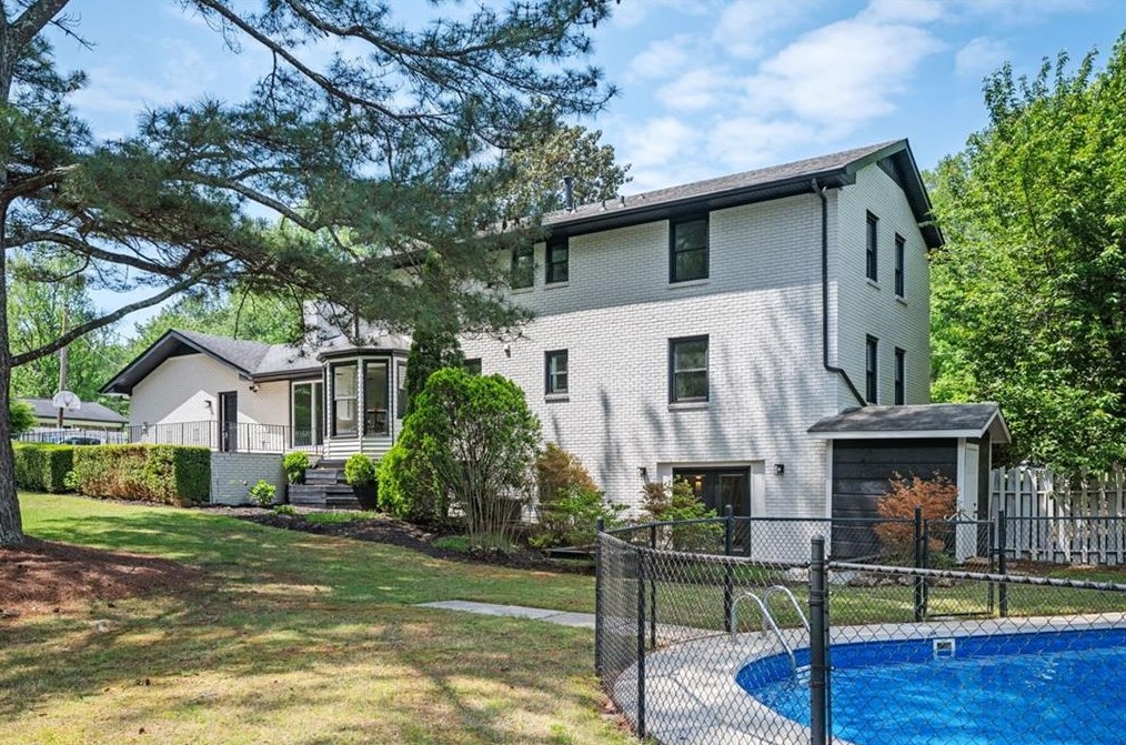 3811 White Hvn Dr, Smyrna GA 30082-3635 exterior