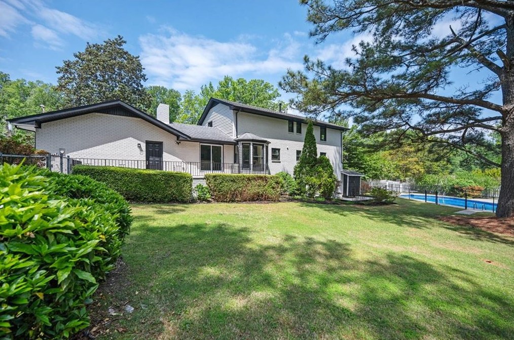 3811 White Hvn Dr, Smyrna GA 30082-3635 exterior