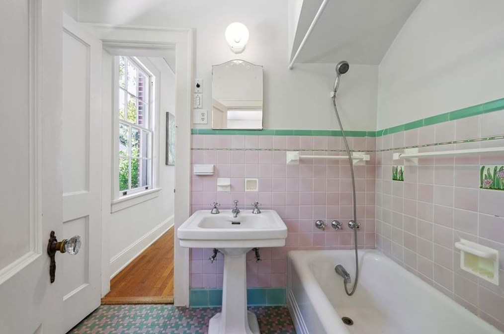 706 Ponce De Leon Ave, Decatur GA  30030-2954 exterior