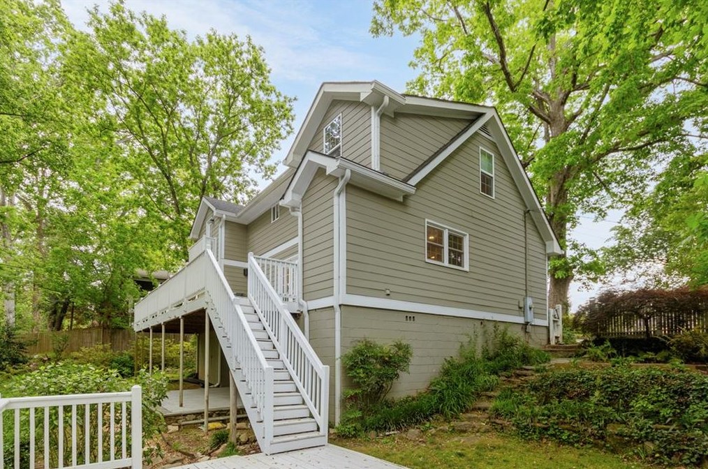 1716 Bridgeport Dr, Atlanta GA  30329-2532 exterior
