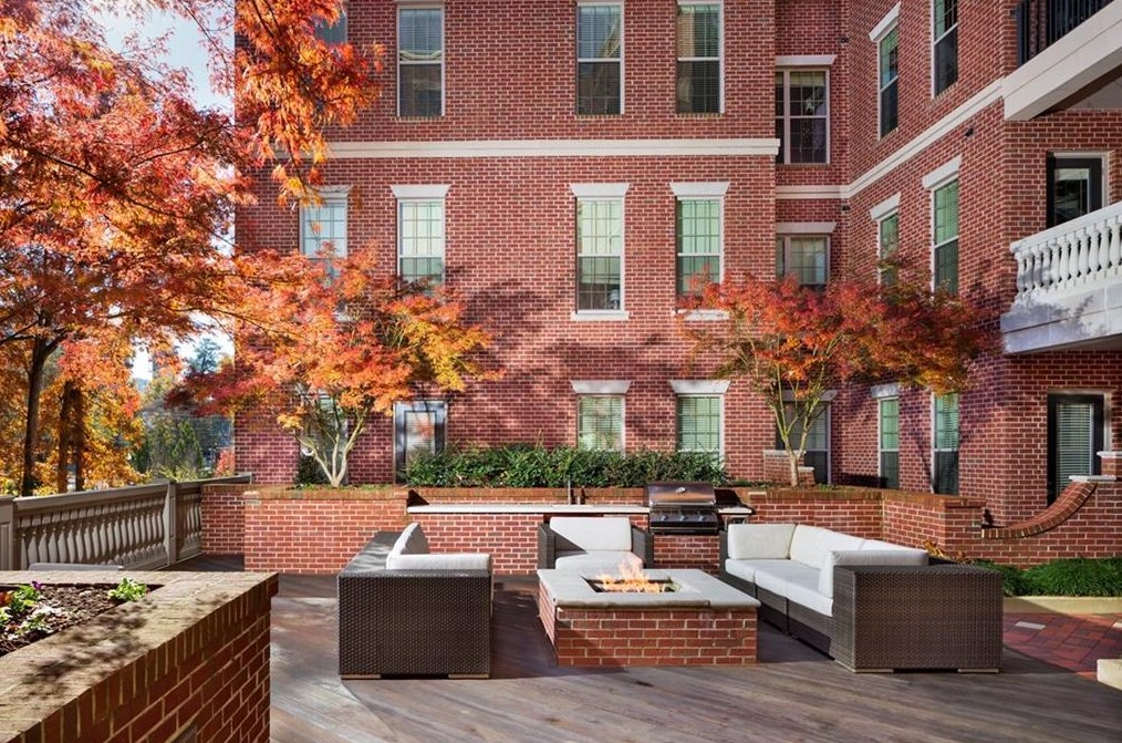 77 Andrews Dr, Atlanta GA  30305-1313 exterior