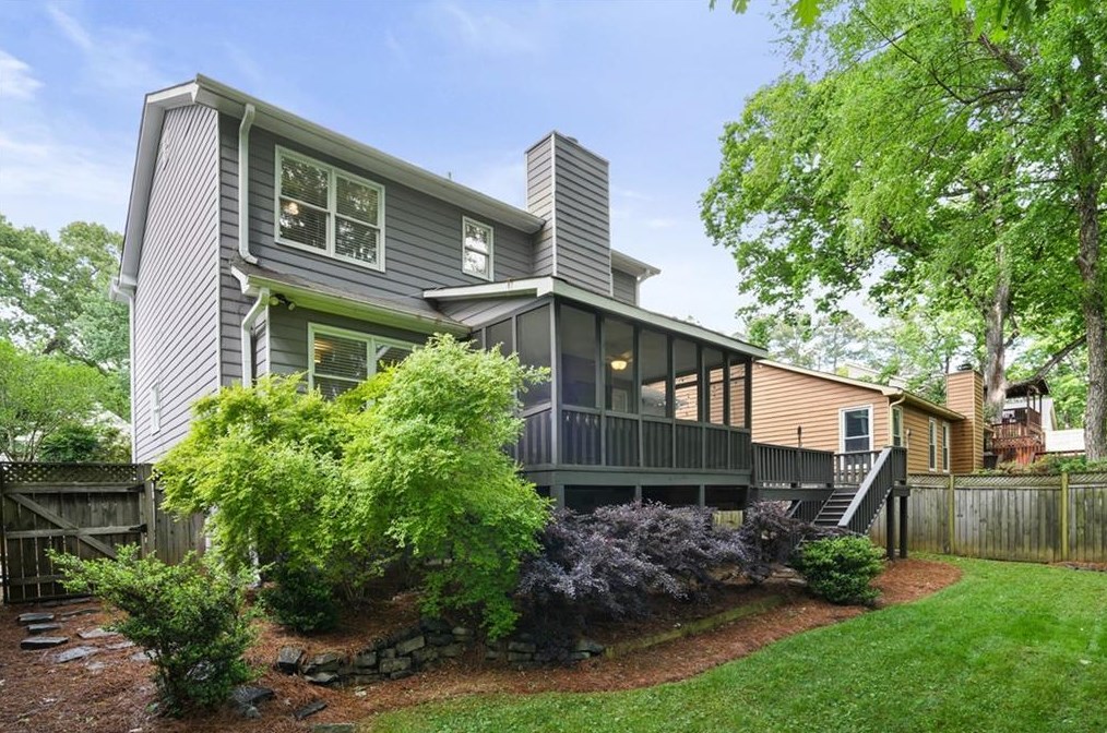 1061 Capital Club Cir, Atlanta GA  30319-2662 exterior