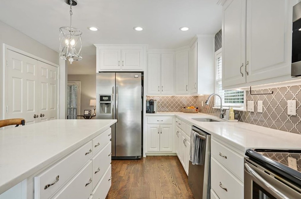 1061 Capital Club Cir, Atlanta GA  30319-2662 exterior