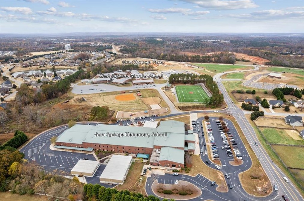 4284 Links Blvd, Jefferson GA  30549-8826 exterior