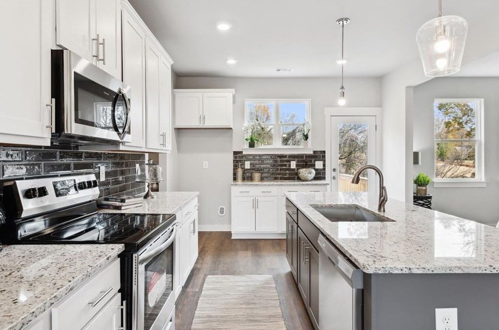 4284 Links Blvd, Jefferson GA  30549-8824 exterior