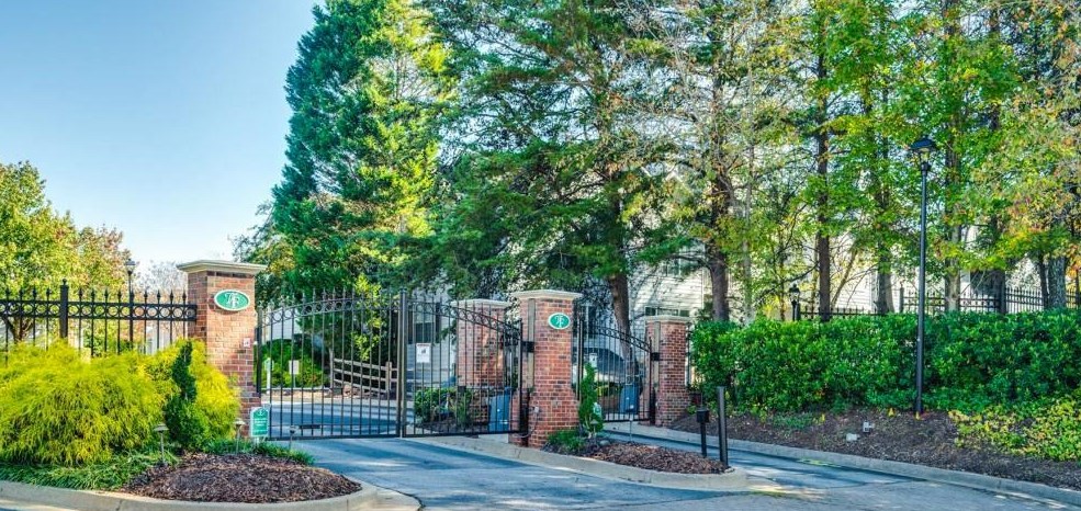 105 Vinings Frst Cir, Smyrna GA 30080-3918 exterior