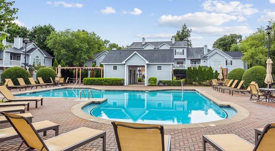 105 Vinings Frst Cir, Smyrna GA 30080-3918 exterior