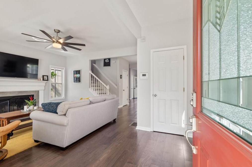 75 Hutchinson St, Atlanta GA  30307-3802 exterior