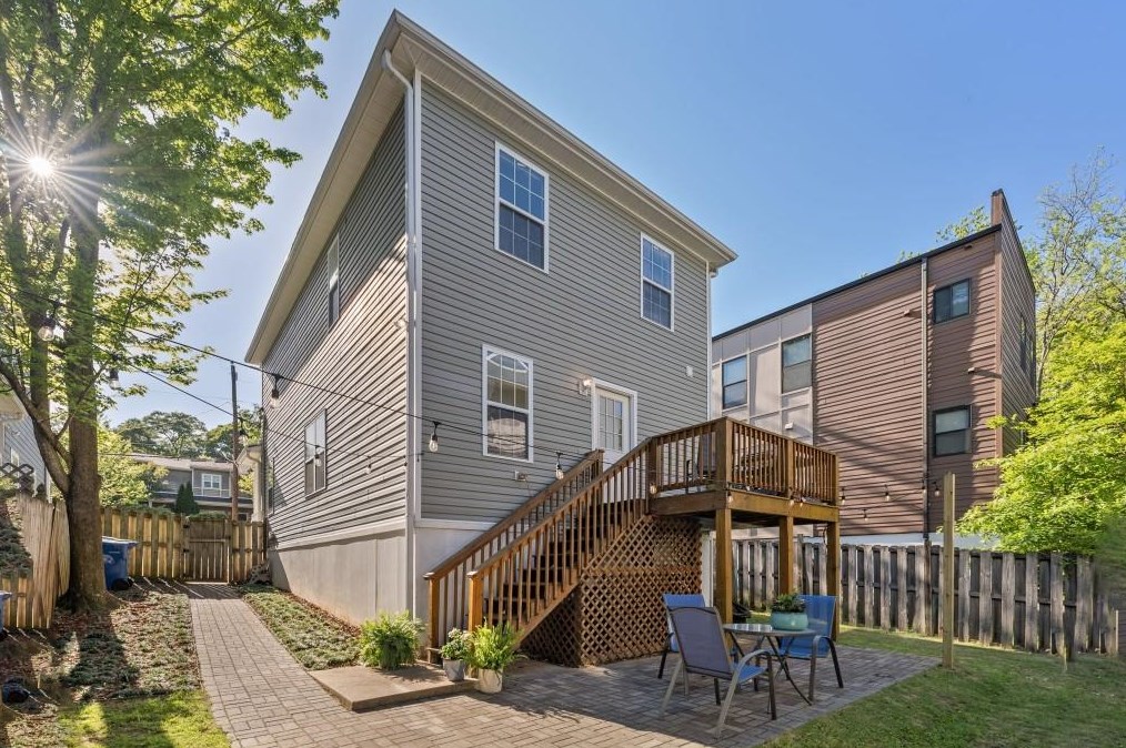 75 Hutchinson St, Atlanta GA  30307-3802 exterior