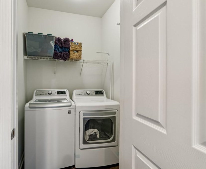 75 Hutchinson St, Atlanta GA  30307-3802 exterior