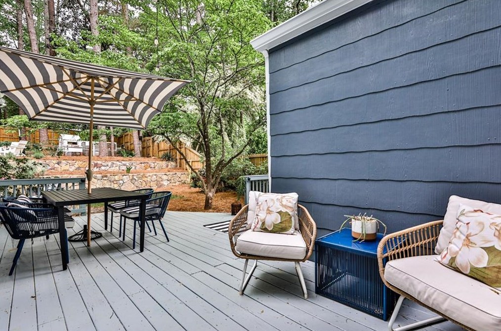 148 Willow Ln, Decatur GA  30030-1426 exterior