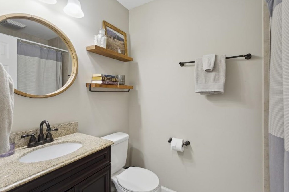 2726 Eastfield Rd, Smyrna GA  30080-3402 exterior